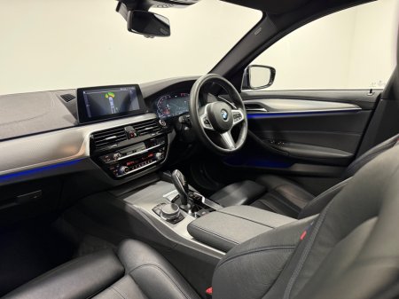 2020 BMW 5 Series - thumbnail 13