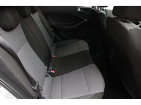 2019 Hyundai i20 1.2 ACTIVE DELUXE 5DR HATCHBACK  //  ONLY 43,869 KM //  STUNNING CAR FINISHED IN SILVER // BUY WITH CONFIDENCE AA AND SIMI APPROVED DEALER 2026 // FINANCE ARRANGED // ALL TRADE €14,950 thumbnail