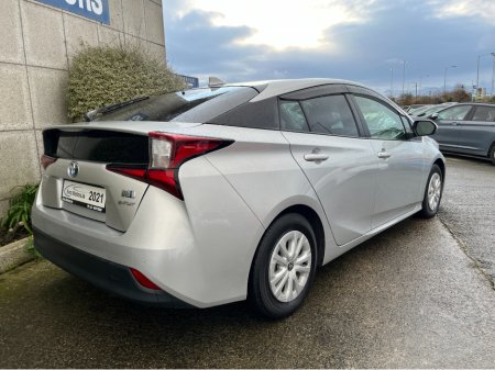 2021 Toyota Prius S 4WD AUTOMATIC HYBRID 1.8 PETROL //KEYLESS ENTRY//REVERSE CAMERA//ADAPTIVE CRUISE CONTROL// €19,950 thumbnail