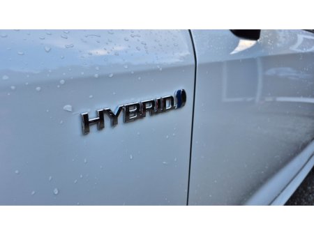 2019 Toyota Corolla HYBRID LUNA SPORT HB 4DR €18,950 thumbnail