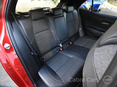 2023 Toyota Corolla 1.8 Hybrid Luna Sport Hatchback €27,850 thumbnail