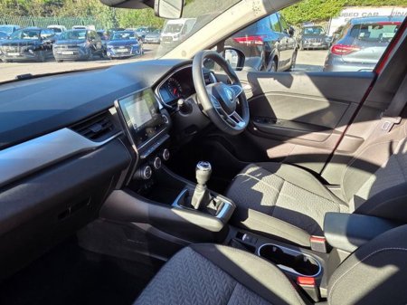 2022 Renault Captur - thumbnail 8