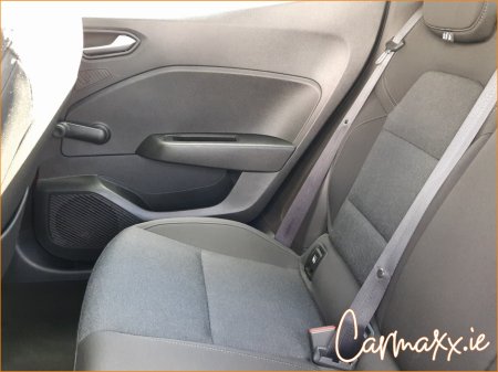 2022 Renault Clio - thumbnail 19