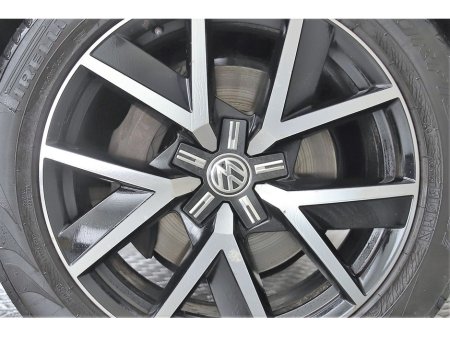 2019 Volkswagen Touareg - thumbnail 21