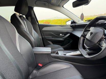 2023 Peugeot 308 - thumbnail 11