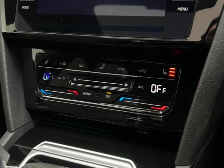 2023 Volkswagen Arteon R LINE 1.4 TSI DSG €37,990 thumbnail