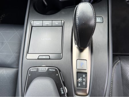 2021 Lexus UX 300 e UX300e - Takumi Edition - Sunroof €24,750 thumbnail