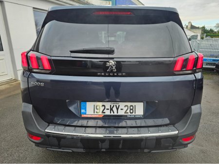 2019 Peugeot 5008 ALLURE 1.5 BLUE HDI 130 6 6.2 4DR €19,950 thumbnail