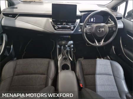 2023 Toyota Corolla Corolla Design Hev Cvt Design 140 VVT-h Auto Start/Stop €22,595