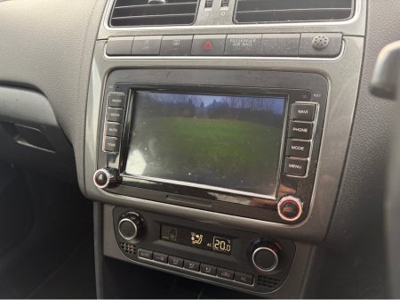 2011 Volkswagen Polo - thumbnail 15