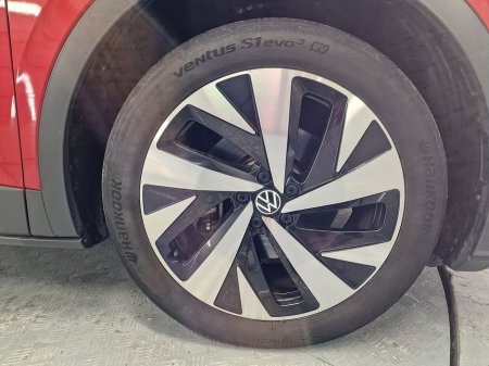 2022 Volkswagen ID.4 LIFE 77kWh 204HP €23,975 thumbnail