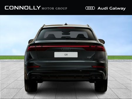 2026 Audi Q8 COMPETITION TFSI e QUATTRO A/T €127,750 thumbnail