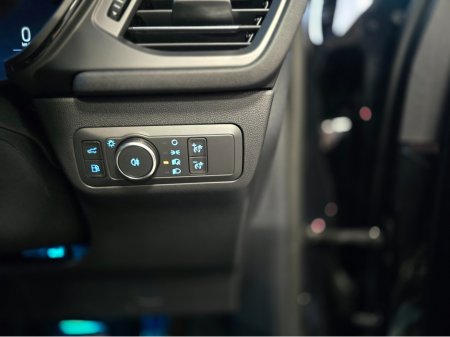 2025 Ford Kuga ST-LINE X PHEV CVT ACTIVE €42,900 thumbnail