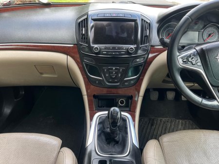 2014 Opel Insignia 2.0CDTI 163PS S/S Country Tourer €3,990 thumbnail