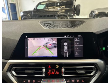 2022 BMW 3 Series - thumbnail 13