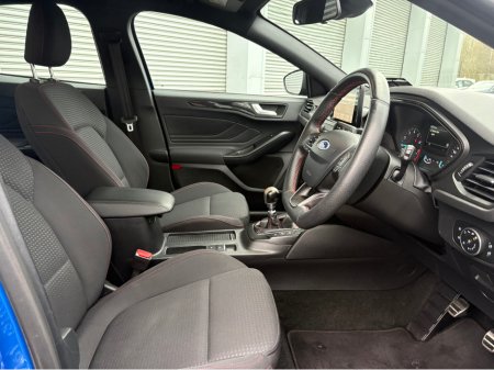 2019 Ford Focus 1.0 PETROL ST-LINE €15,990 thumbnail