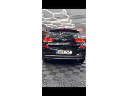 2017 Hyundai i30 - thumbnail 6