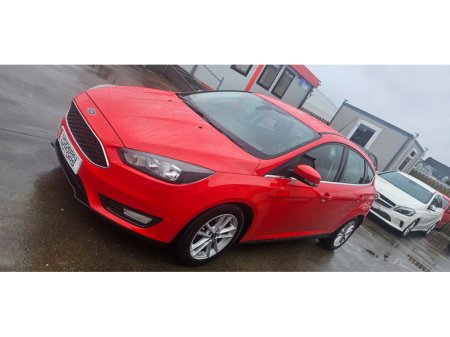 2015 Ford Focus - thumbnail 4