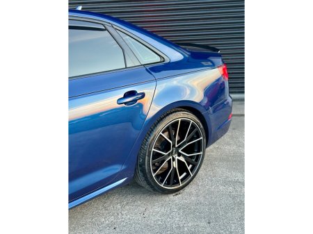 2018 Audi A4 - thumbnail 3