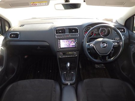 2017 Volkswagen Polo - thumbnail 2