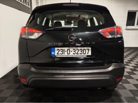 2023 Opel Crossland X - view 2