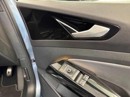 2023 Volkswagen ID.4 - thumbnail 11