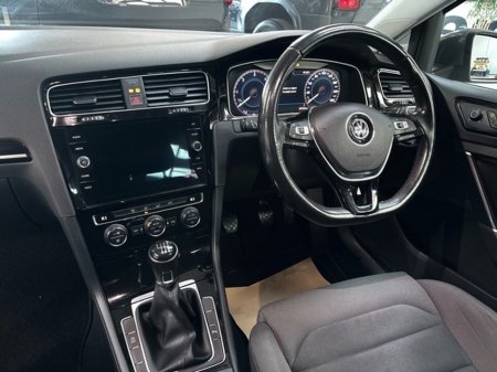 2017 Volkswagen Golf HIGHLINE 2.0 TDI MANUAL 6SPEED FWD 150 5 4DR €13,750 thumbnail