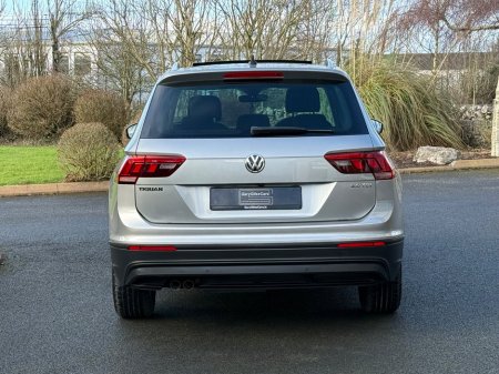 2017 Volkswagen Tiguan 2.0 TDI 115HP BMT Comfortline €17,950 thumbnail