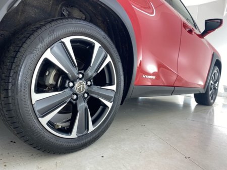 2022 Lexus UX 250 H Dynamic €36,950 thumbnail
