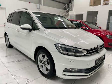 2017 Volkswagen Touran  €16,995 thumbnail