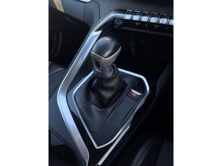 2018 Peugeot 3008 ALLURE 1.5 BLUE HDI 130 6 6.2 4DR €14,800 thumbnail