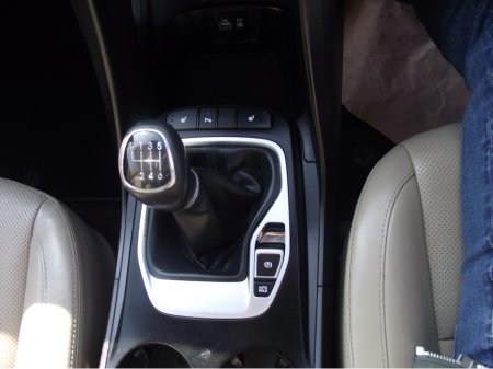 2017 Hyundai Santa Fe - thumbnail 10