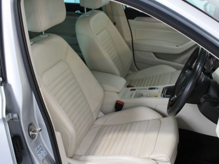 2018 Volkswagen Passat - thumbnail 12