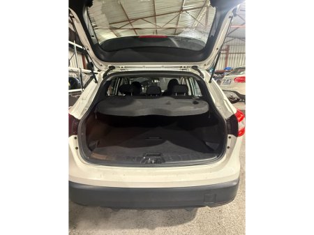 2016 Nissan Qashqai 1.2 SV €11,500 thumbnail