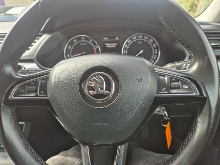 2017 Skoda Superb - thumbnail 13