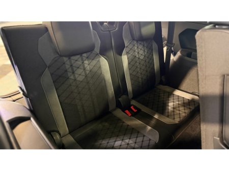 2024 Volkswagen Tiguan A7 R-LINE 2.0 TDI D7F 150 €54,900 thumbnail