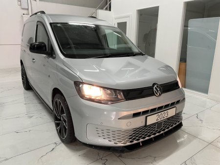 2023 Volkswagen Caddy CADDY DARK LABEL TDI 122HP A7F €19,995 thumbnail