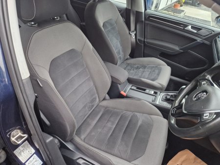 2015 Volkswagen Golf 1.4 TSI 150HP ACT HIGHLINE €11,950 thumbnail