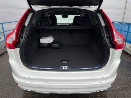 2017 Volvo XC60 D4 CLASSIC 2.0 D // OPENING PAN ROOF // LEATHER INTERIOR // DIGITAL CLUSTER €24,900 thumbnail