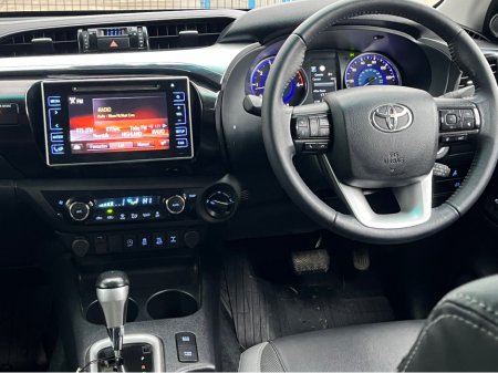 2020 Toyota Hilux 2.4 INVIN D-4D 4WD DCB 4 4DR thumbnail