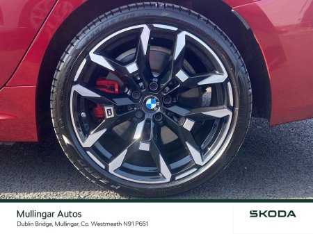 2025 BMW 3 Series - thumbnail 9