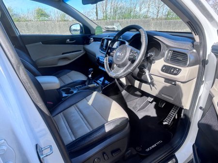 2017 Kia Sorento - thumbnail 12