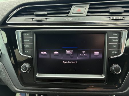 2016 Volkswagen Touran ( 162 REG R-LINE EDITION 1.4 TSI AUTO 7 SEATER CARPLAY ANDROID AUTO  LARGE TOUCH SCREEN -  SPECIALISING IN IMPORTS OF GERMAN AUTOMATIC HI SPEC €18,500 thumbnail