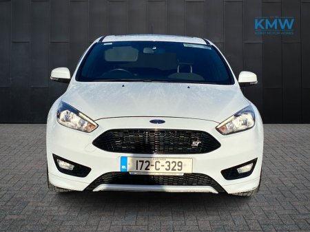 2017 Ford Focus ST-Line 2.0 TDCI 150BHP... 18 Alloys + Sunroof