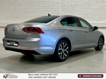 2020 Volkswagen Passat Volkswagen Passat SEL 1.6TDI Auto - 201 Reg €24,995 thumbnail