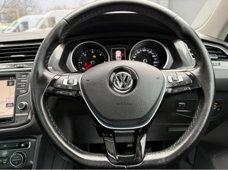2017 Volkswagen Tiguan - thumbnail 14