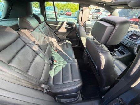 2016 Volkswagen Tiguan - thumbnail 30