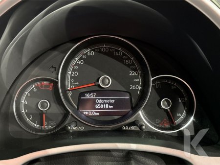 2018 Volkswagen Beetle 1.2 AUTOMATIC - ALLOY WHEELS - MULTI FUNCTION STEERING WHEEL - HEATING / AC CONTROLS - REVERSE CAMERA €17,950 thumbnail