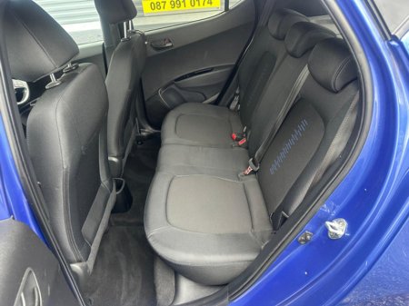 2018 Hyundai i10 - thumbnail 16