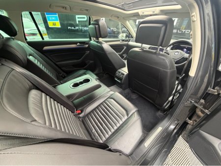 2018 Volkswagen Passat - thumbnail 12